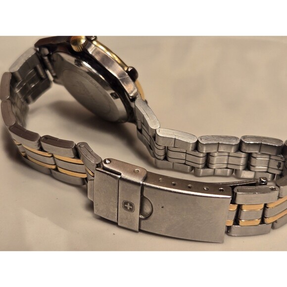 Wenger SAK Design Ladies\' Watch 30mm Two Tone Bracelet Date New Battery 8\